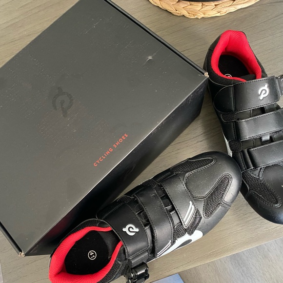 Peloton Black & Red Indoor Cycling Cleat Hook & Loop Unisex Shoes - Picture 3 of 3